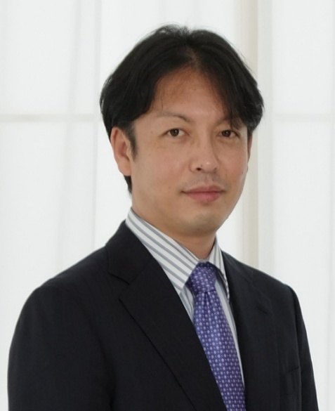 進藤　潤一